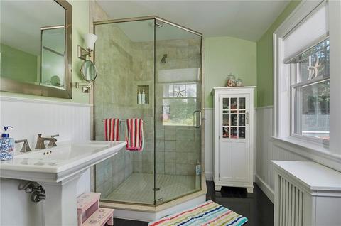 29 Spruce St, Westerly, RI 02891 photo 16