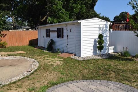 154 Wethersfield Dr, Warwick, RI 02886 photo 4
