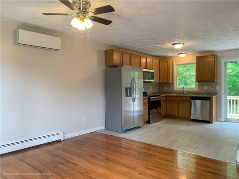 25 Bourne St, Warwick, RI 02889 photo 6