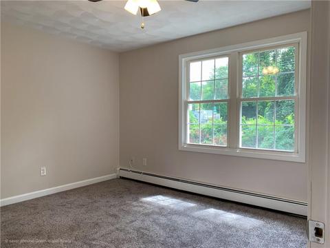 25 Bourne St, Warwick, RI 02889 photo 10