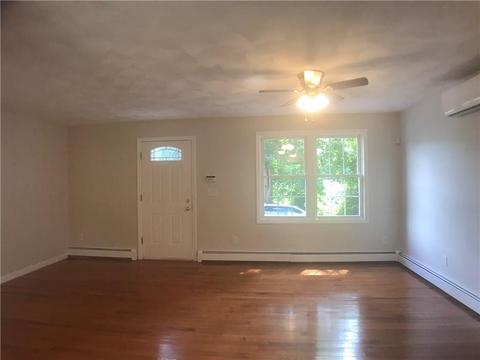 25 Bourne St, Warwick, RI 02889 photo 3