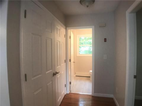 25 Bourne St, Warwick, RI 02889 photo 7