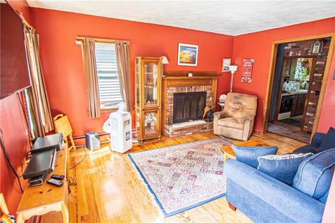 87 Ridgeway Ave, Warwick, RI 02889 photo 5