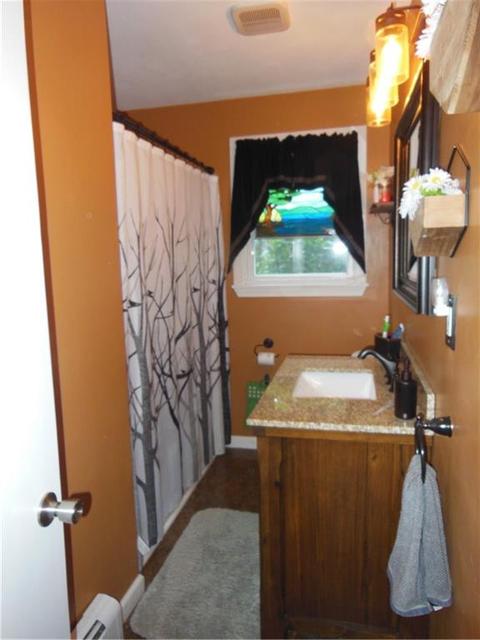 34 Macarthur Rd, Woonsocket, RI 02895 photo 13