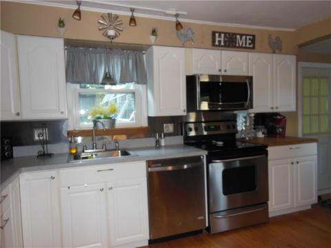 34 Macarthur Rd, Woonsocket, RI 02895 photo 10