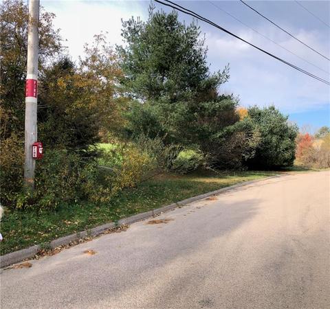 7 Berry Dr, Westerly, RI 02891 photo 4