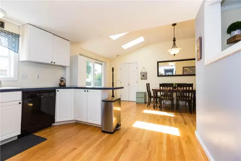 28 Grotto Ave, Warwick, RI 02888 photo 7