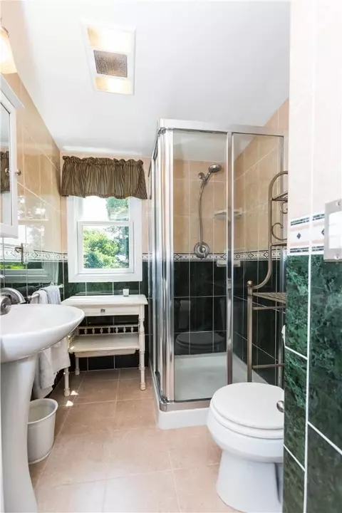 28 Grotto Ave, Warwick, RI 02888 photo 19