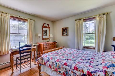 17 Baldwin Rd, Middletown, RI 02842 photo 11