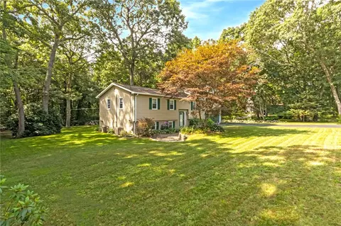 21 Robin Way, Westerly, RI 02891 photo 1