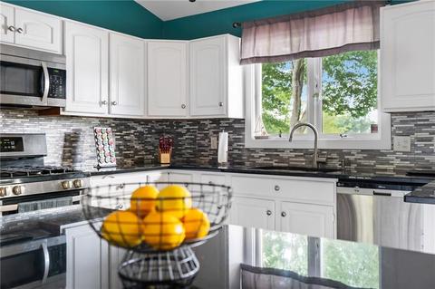 79 Glen Dr, Warwick, RI 02889 photo 10