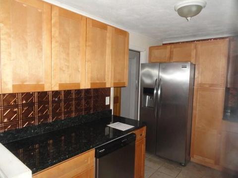 2 Ridgeway Ave, Warwick, RI 02889 photo 9