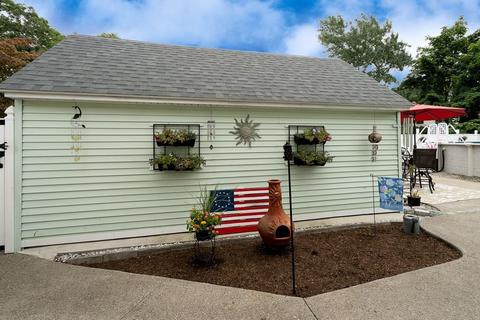 30 Brownlee Blvd, Warwick, RI 02886 photo 32