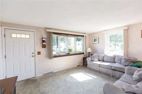 16 Vera Rd, Coventry, RI 02816 photo 8