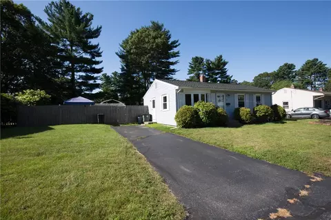 16 Vera Rd, Coventry, RI 02816 photo 2