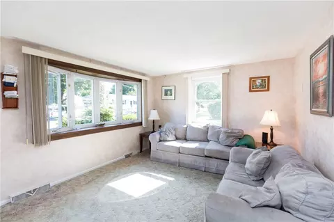 16 Vera Rd, Coventry, RI 02816 photo 9