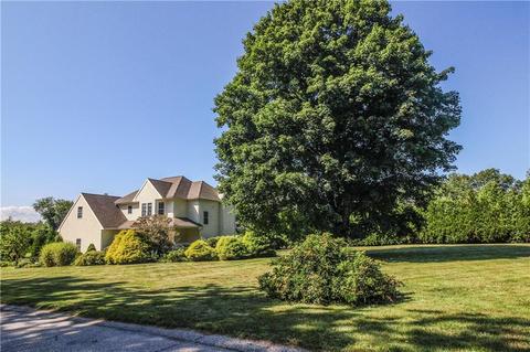 31 Piezzo Dr, Westerly, RI 02891 photo 2