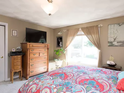 67 Vanstone Ave, Warwick, RI 02889 photo 10