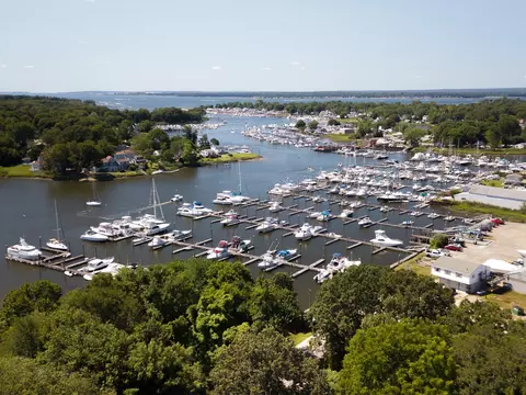 67 Vanstone Ave, Warwick, RI 02889 photo 3