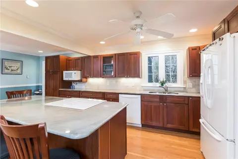 15 Urso Dr, Westerly, RI 02891 photo 4