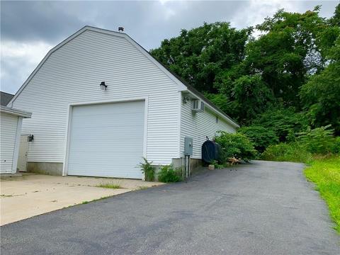 33 Saint Barnabe St, Woonsocket, RI 02895 photo 27