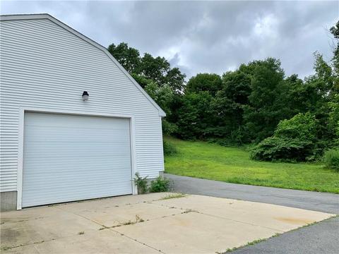 33 Saint Barnabe St, Woonsocket, RI 02895 photo 23