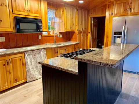 33 Saint Barnabe St, Woonsocket, RI 02895 photo 5