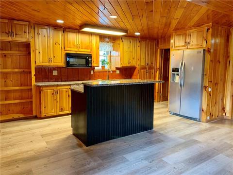 33 Saint Barnabe St, Woonsocket, RI 02895 photo 3