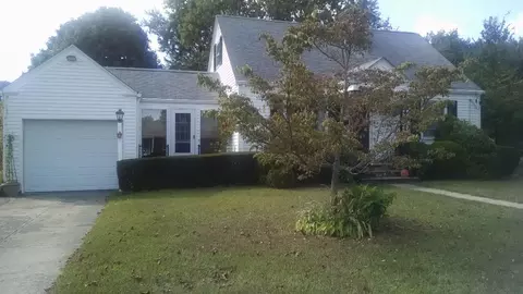 25 White Ave, Warwick, RI 02889 photo 1