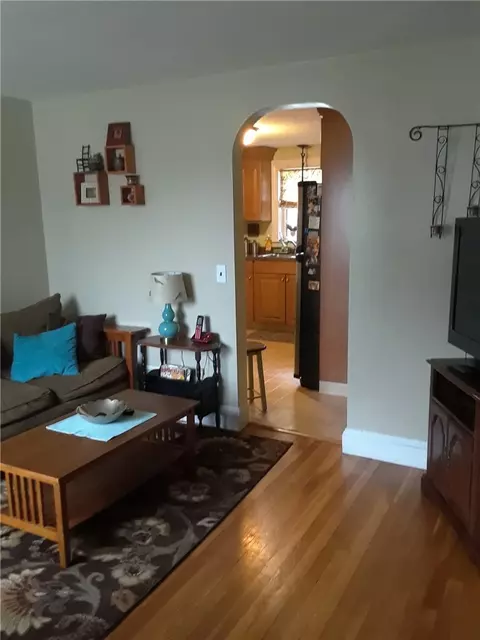 25 White Ave, Warwick, RI 02889 photo 7