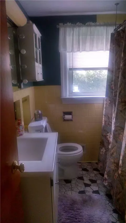 25 White Ave, Warwick, RI 02889 photo 16