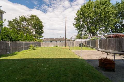 580 Hicks St, Fall River, MA 02724 photo 5