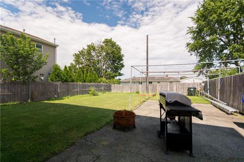 580 Hicks St, Fall River, MA 02724 photo 6