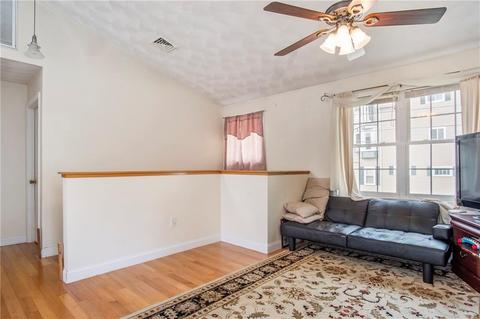 74 Roberts St, Woonsocket, RI 02895 photo 5