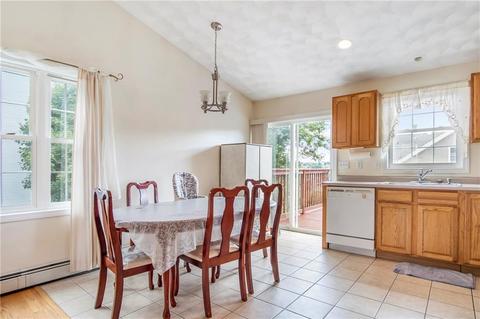 74 Roberts St, Woonsocket, RI 02895 photo 9