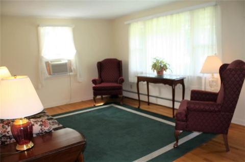 24 Nutmeg Dr, Westerly, RI 02891 photo 2
