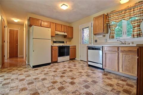 2 Top St, Westerly, RI 02891 photo 6