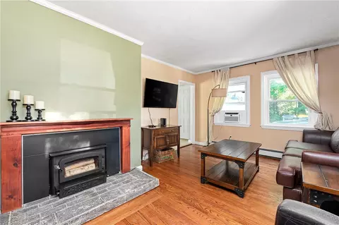 74 Maple Leaf Rd, Glendale, RI 02826 photo 9