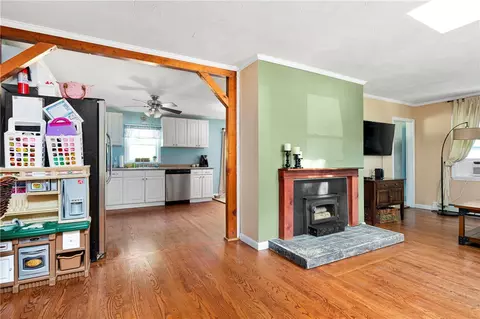 74 Maple Leaf Rd, Glendale, RI 02826 photo 11