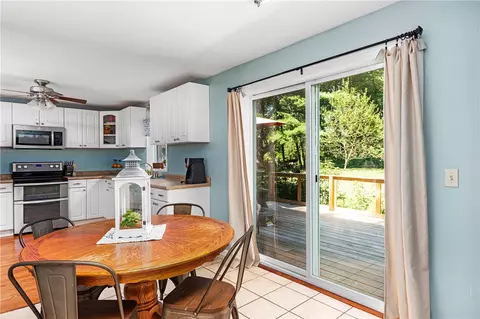 74 Maple Leaf Rd, Glendale, RI 02826 photo 7