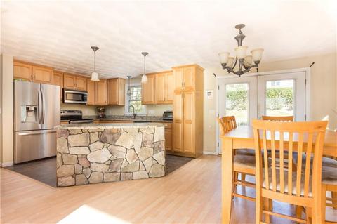 80 Edgewater Dr, Warwick, RI 02886 photo 7