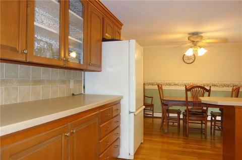 75 Mark Allen Dr, Warwick, RI 02886 photo 4