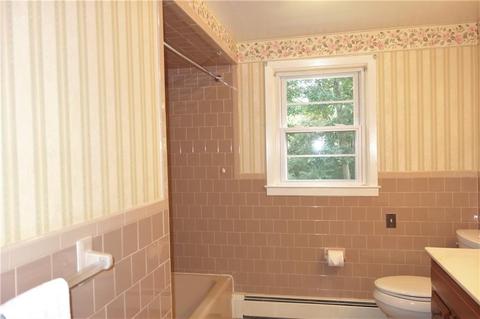 75 Mark Allen Dr, Warwick, RI 02886 photo 13