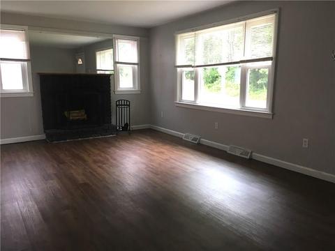 46 Elwin St, Warwick, RI 02889 photo 4