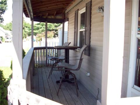 32 Oniska St, Warwick, RI 02889 photo 3