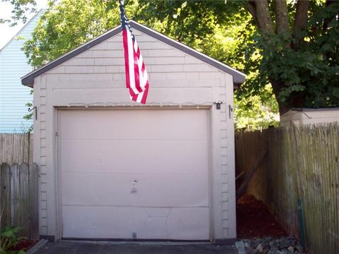 32 Oniska St, Warwick, RI 02889 photo 6