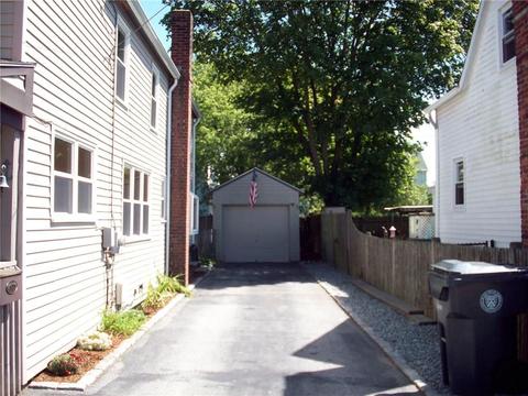 32 Oniska St, Warwick, RI 02889 photo 4