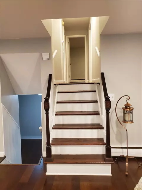 95 Park View Ave, Warwick, RI 02888 photo 6