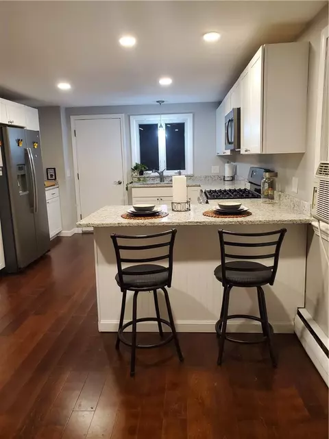 95 Park View Ave, Warwick, RI 02888 photo 3