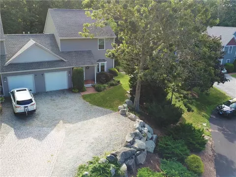 35 Captains Dr, Westerly, RI 02891 photo 8